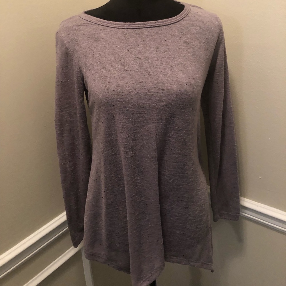 Gently used knot top